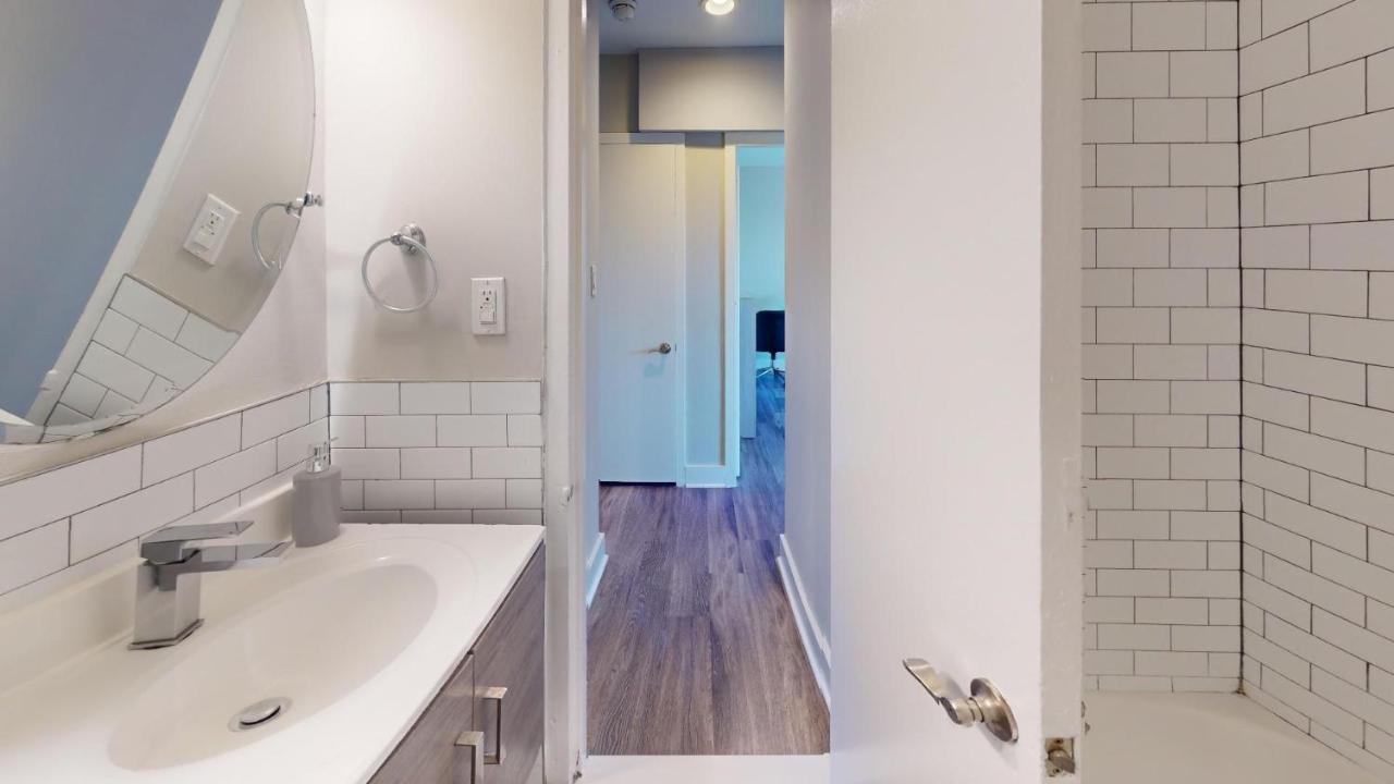 Avenue A316 Cozy 2bedroom Pool, Gym, Parking Philadelphia